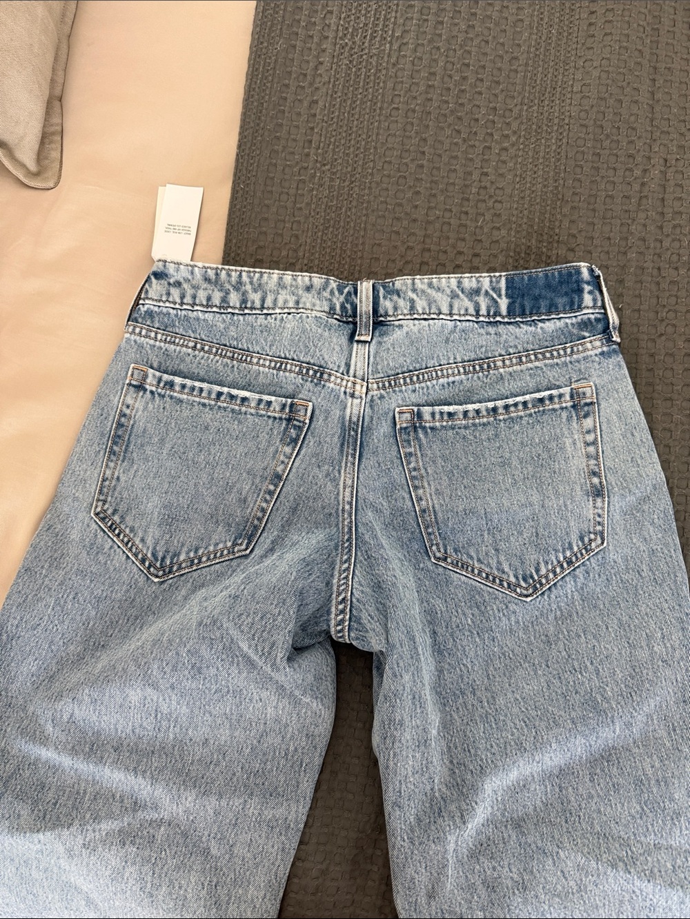Hollister Women's Light Blue Relaxed Jeans - Picture 3 of 3